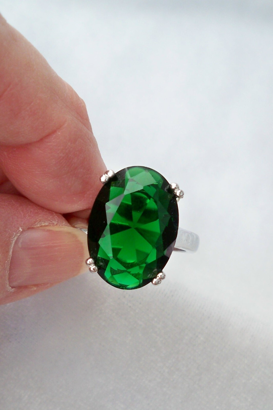 925 Sterling Silver 15ct Emerald Green Oval Cubic Zirconia Ring Size 10