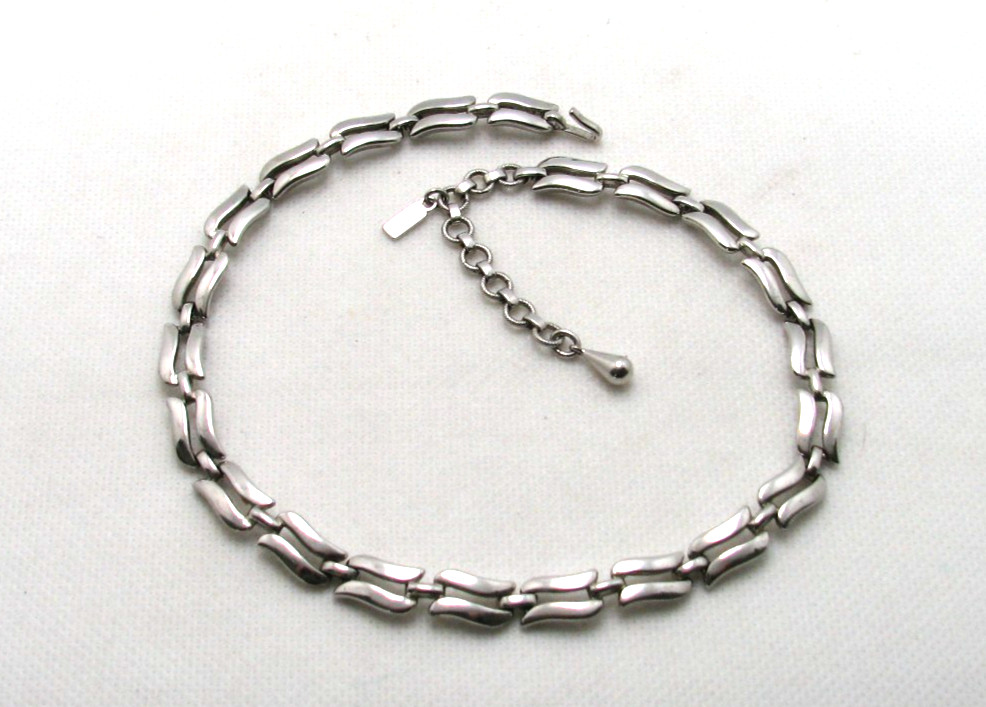 Vintage Monet Silver Tone Wave Link Necklace 13″ to 15″ Adjustable