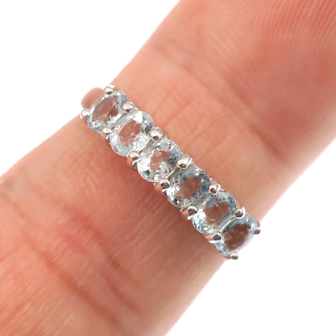 18k Solid White Gold 3/4ct Natural Blue Apatite Band Ring Size 7
