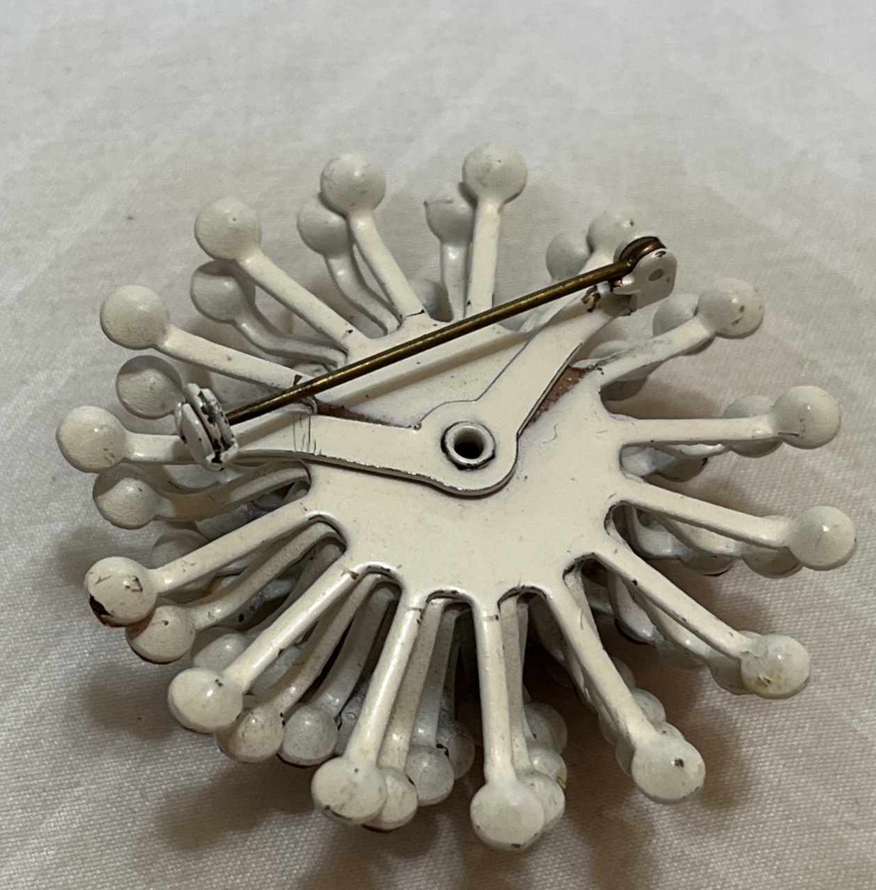 Vintage 3D Pinwheel Swirl Brooch Layered Pin Enameled White Metal With Red Beads