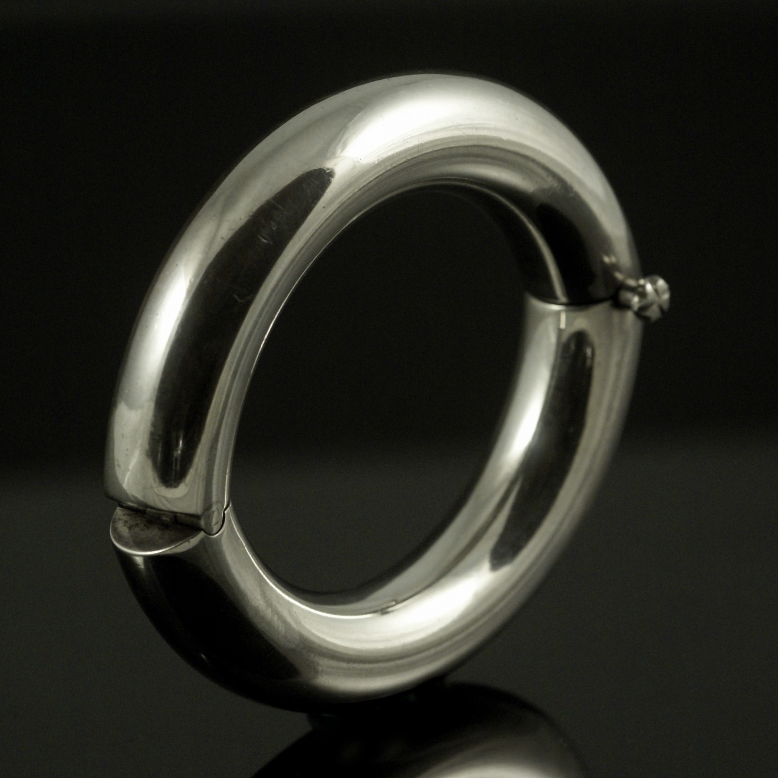 Georg Jensen Sterling Silver Hindged Bangle #251 – Kim Naver