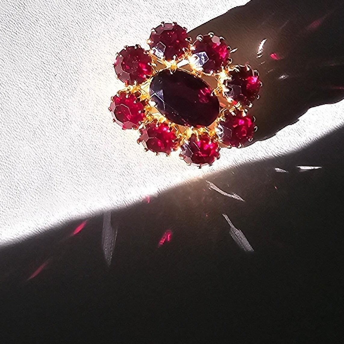 Vtg Deep Red Rhinestone Brooch Gold Tone Oval Center Floral Cluster Statement