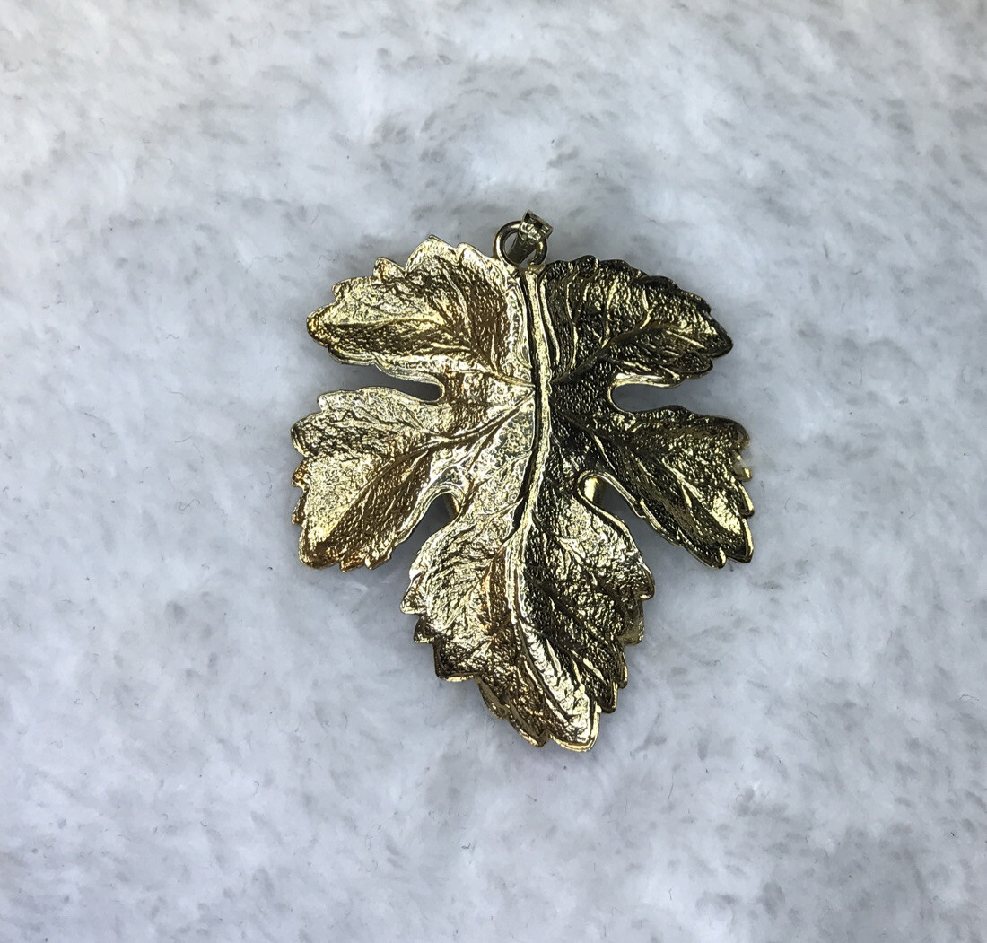 Goldstone w/Gold Tone Oval Leaf Pendant Jewelry Fall Autumn Nature