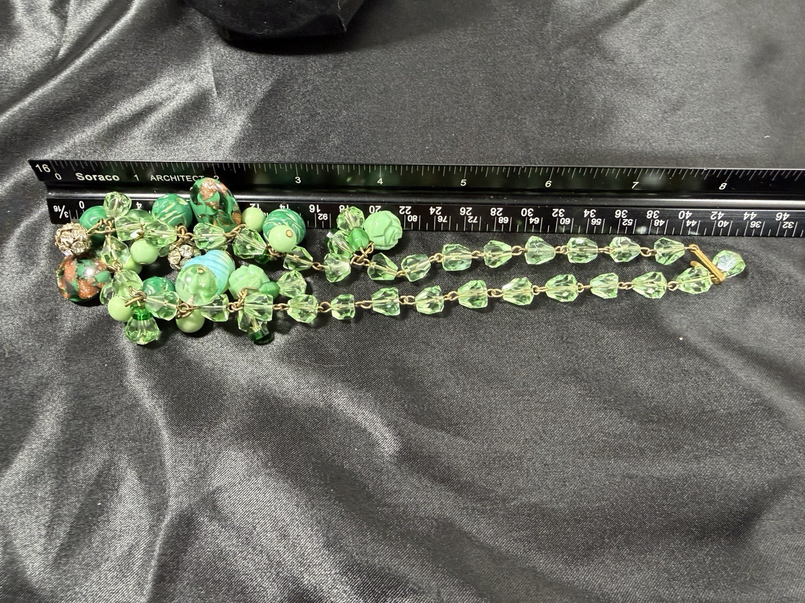 Stunning Vintage Green Bauble Faceted Czech Glass Necklace 16”