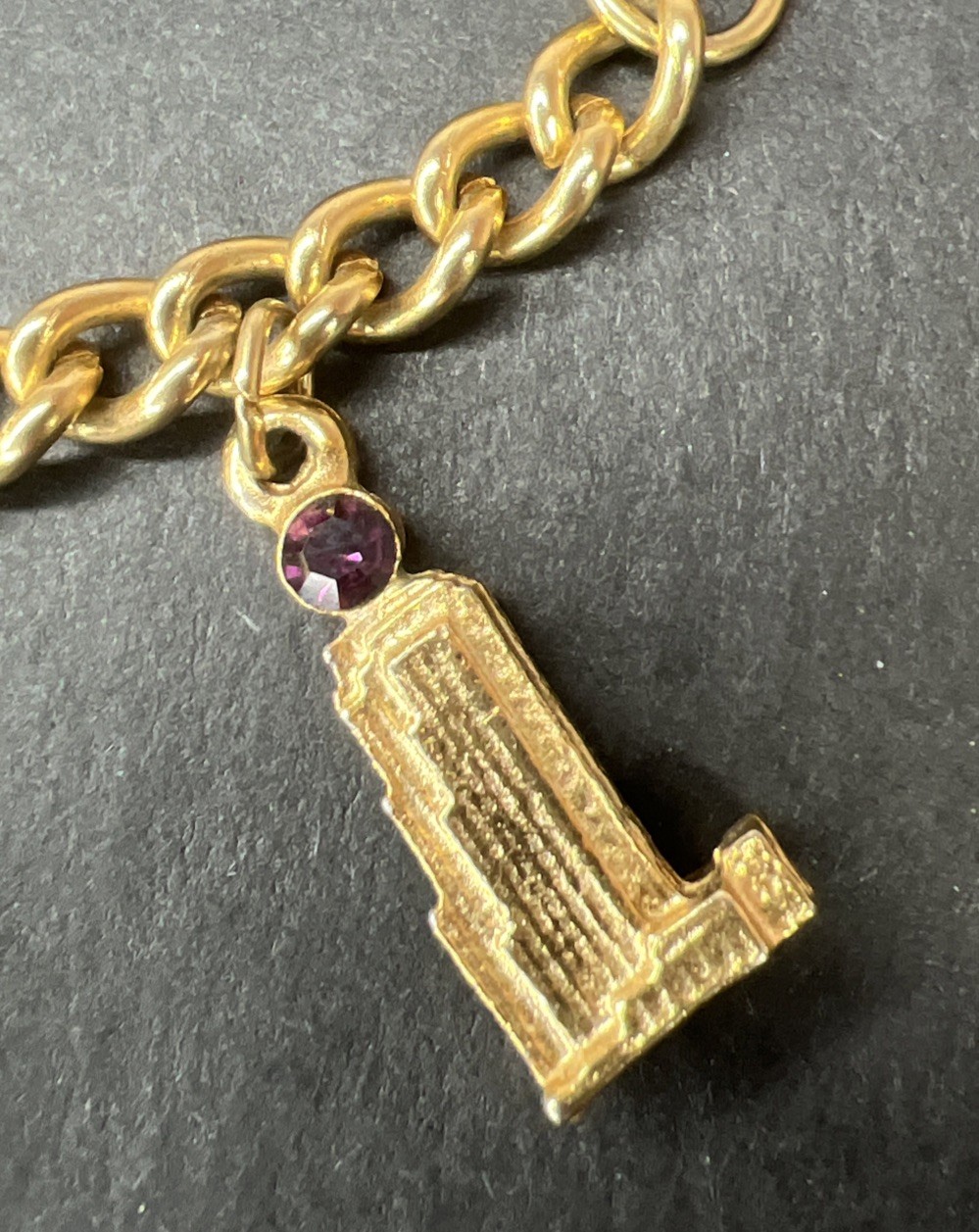Vintage 70s gold tone New York City buildings landmarks charm bracelet 6.5” READ