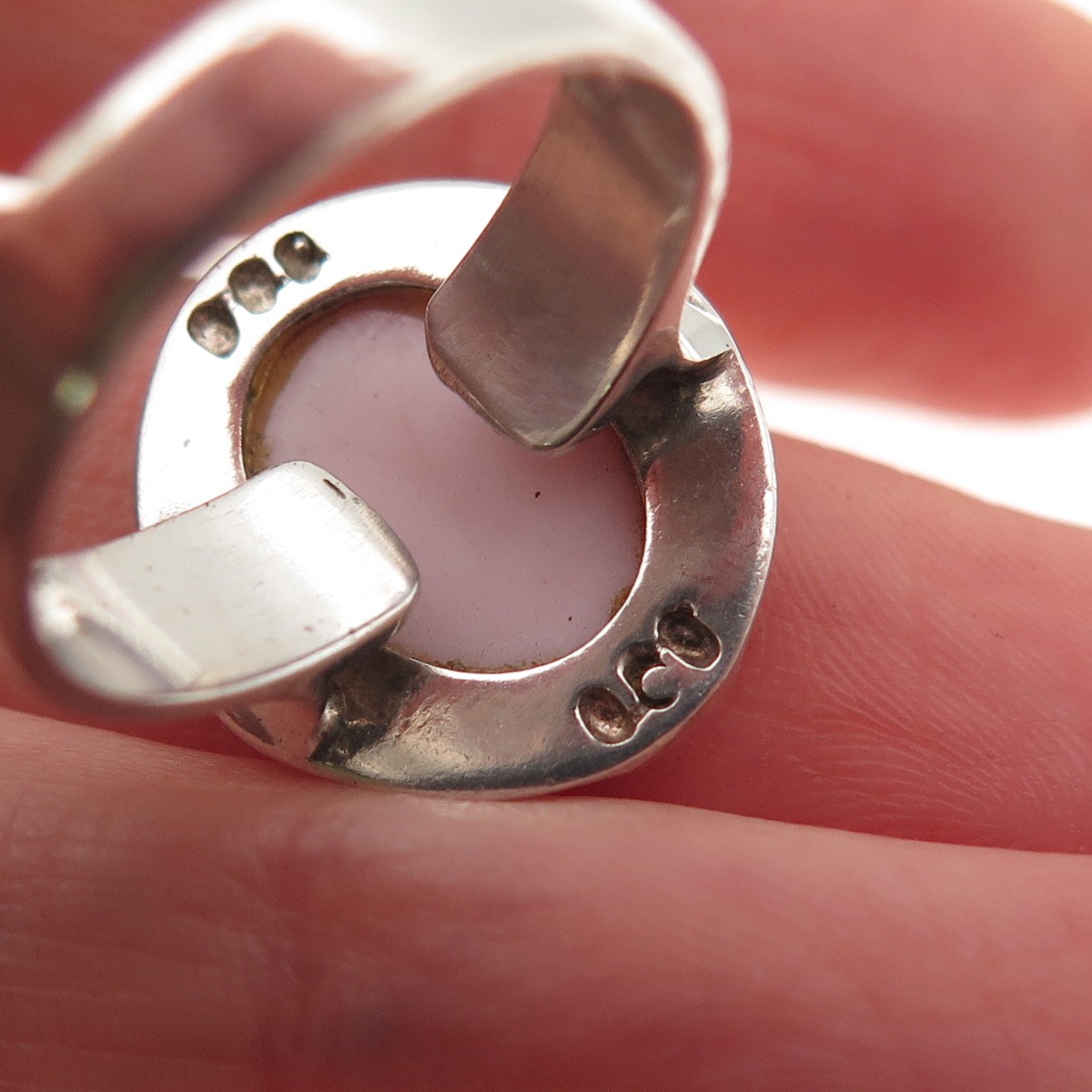 980 Silver Vintage Real Pink MOP Modernist Oxidized Ring Size 6.25