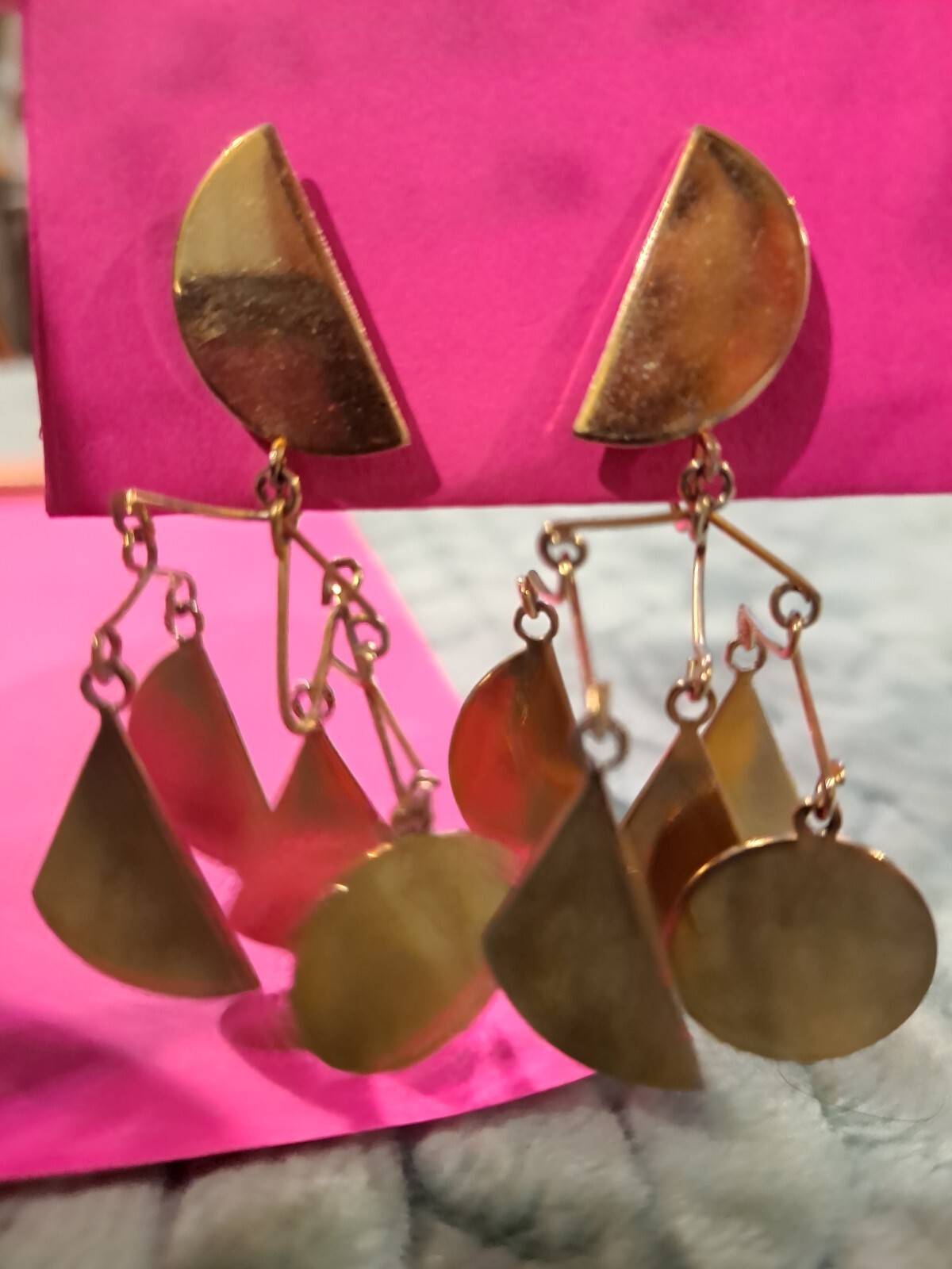 Lot of 2 Unique Vintage Clip Earrings Sea Snail Shell and Gold Metal Geometric