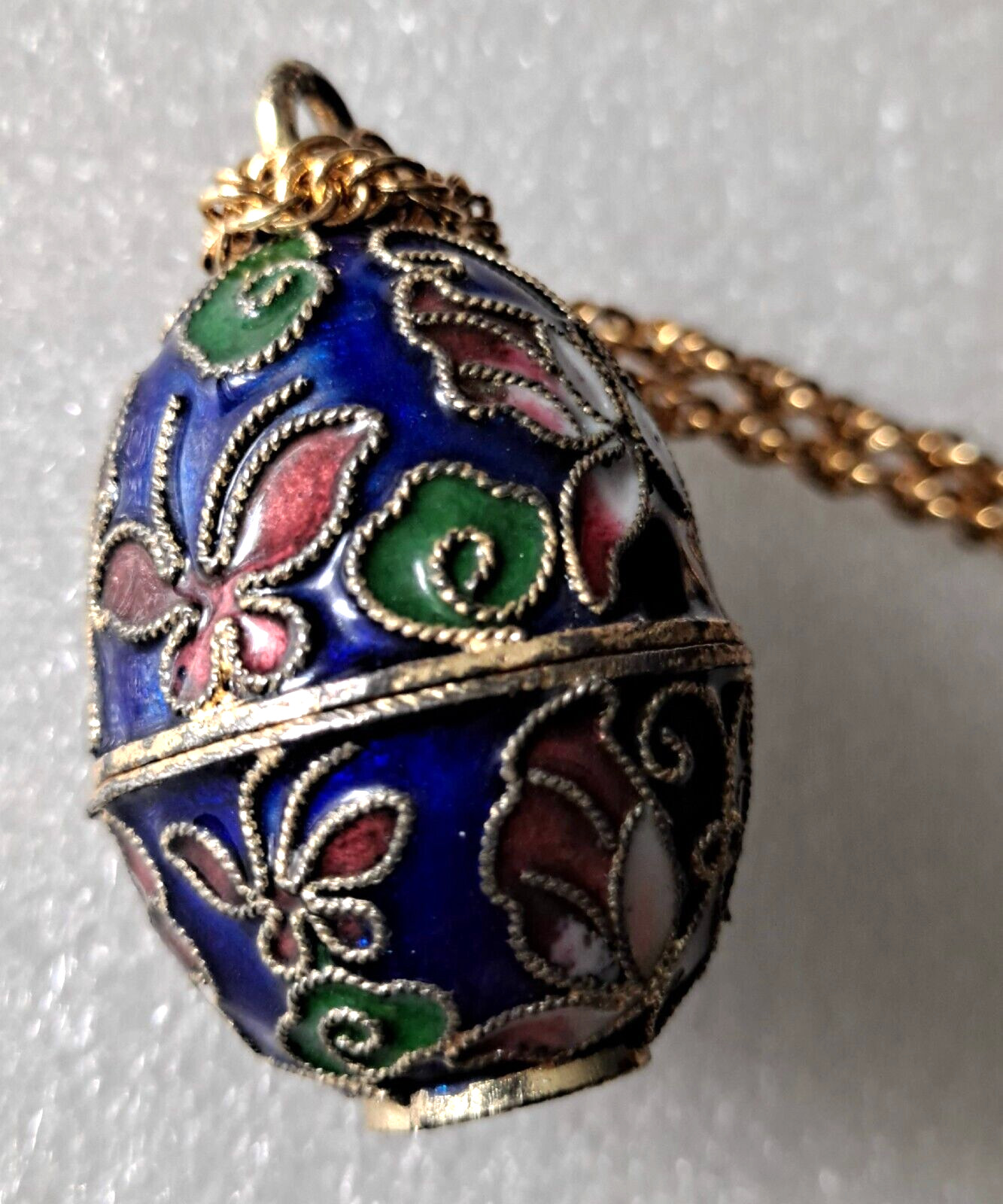 Vintage Cloisonne Egg POISON Necklace Egg Opens Butterfly Design RARE Beauty