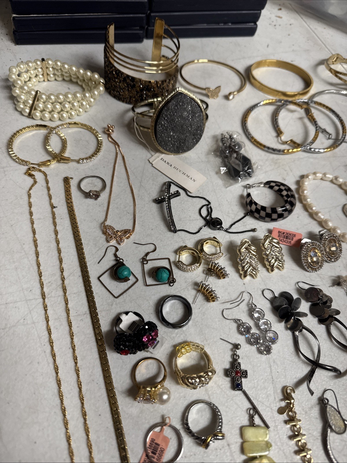 Lot Of Mix Vintage JEWERLY #6