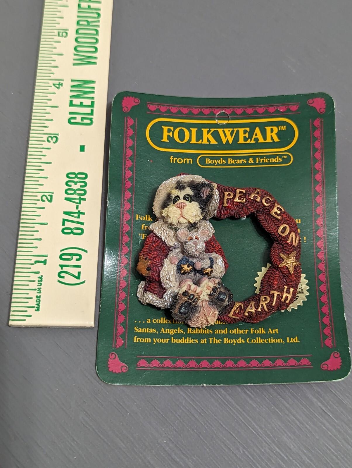 Folkwear. Santa Claws – Boyd Bears & Friends. Lapel Pin.