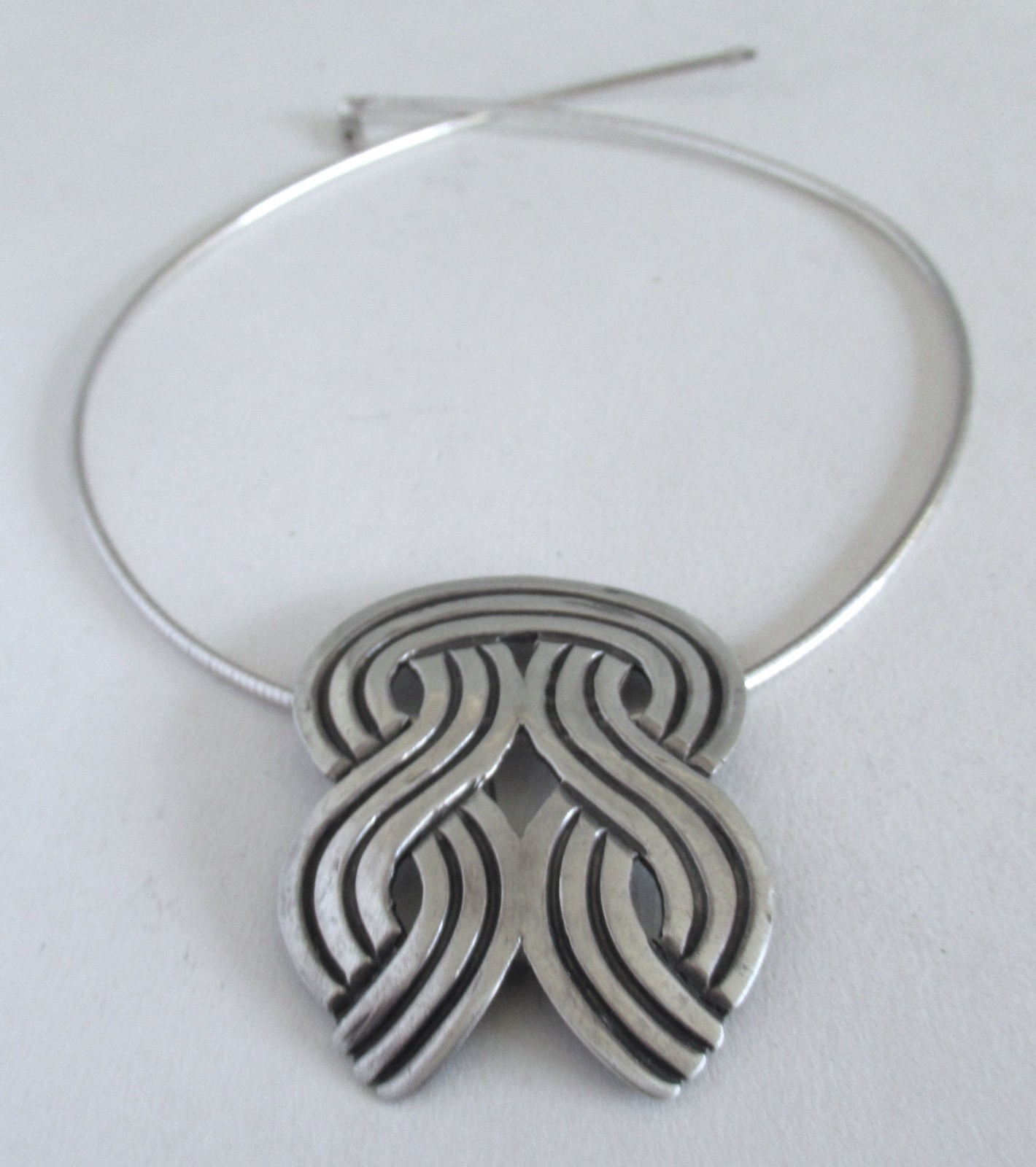 VINTAGE LOS CASTILLO MEXICO STERLING BROOCH PENDANT NECKLACE, 2.30″ PEND, 42 GRM