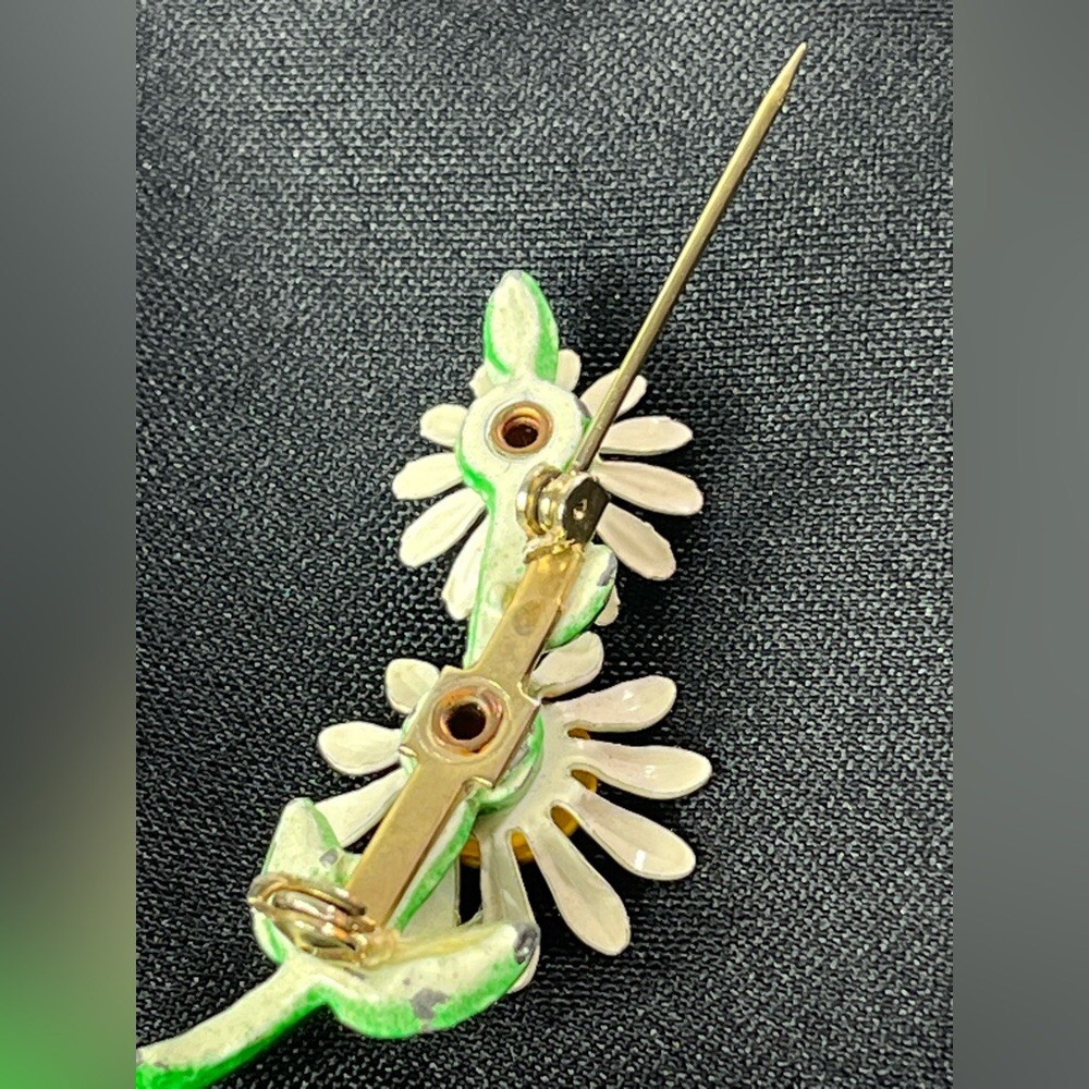 Vintage Daisy Flower Enamel Brooch Pin Yellow White Green Approximately 2”