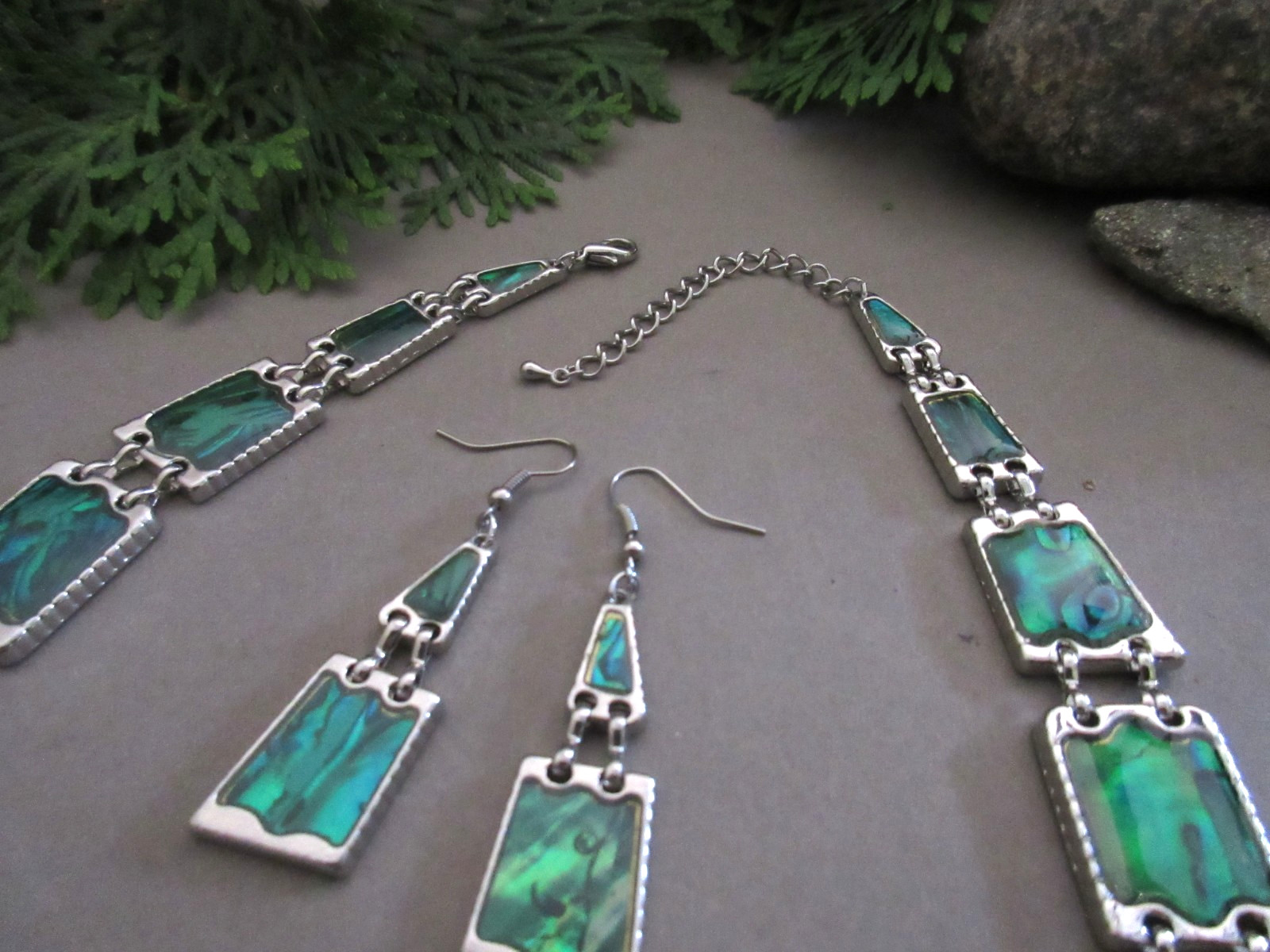 Paua Shell Inlay Enamel Silver Tone Choker Necklace & Pierced Earring Set