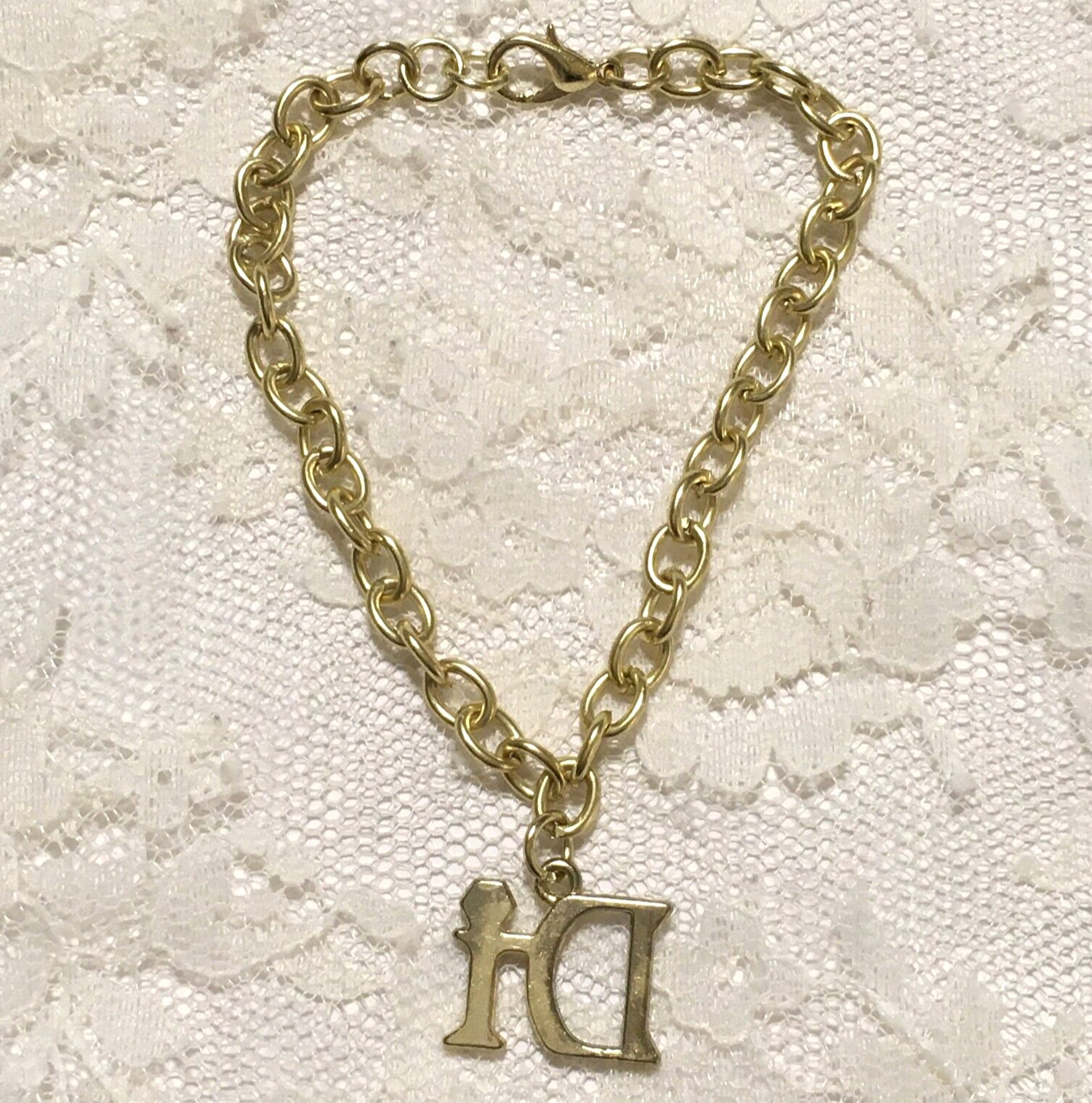 Vintage Diamond International Charm Bracelet Gold Tone Chain Charm