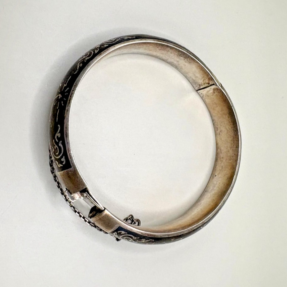 Vintage Siam Sterling Silver Niello Hinged Bangle Bracelet Dancing Goddess 31.5g