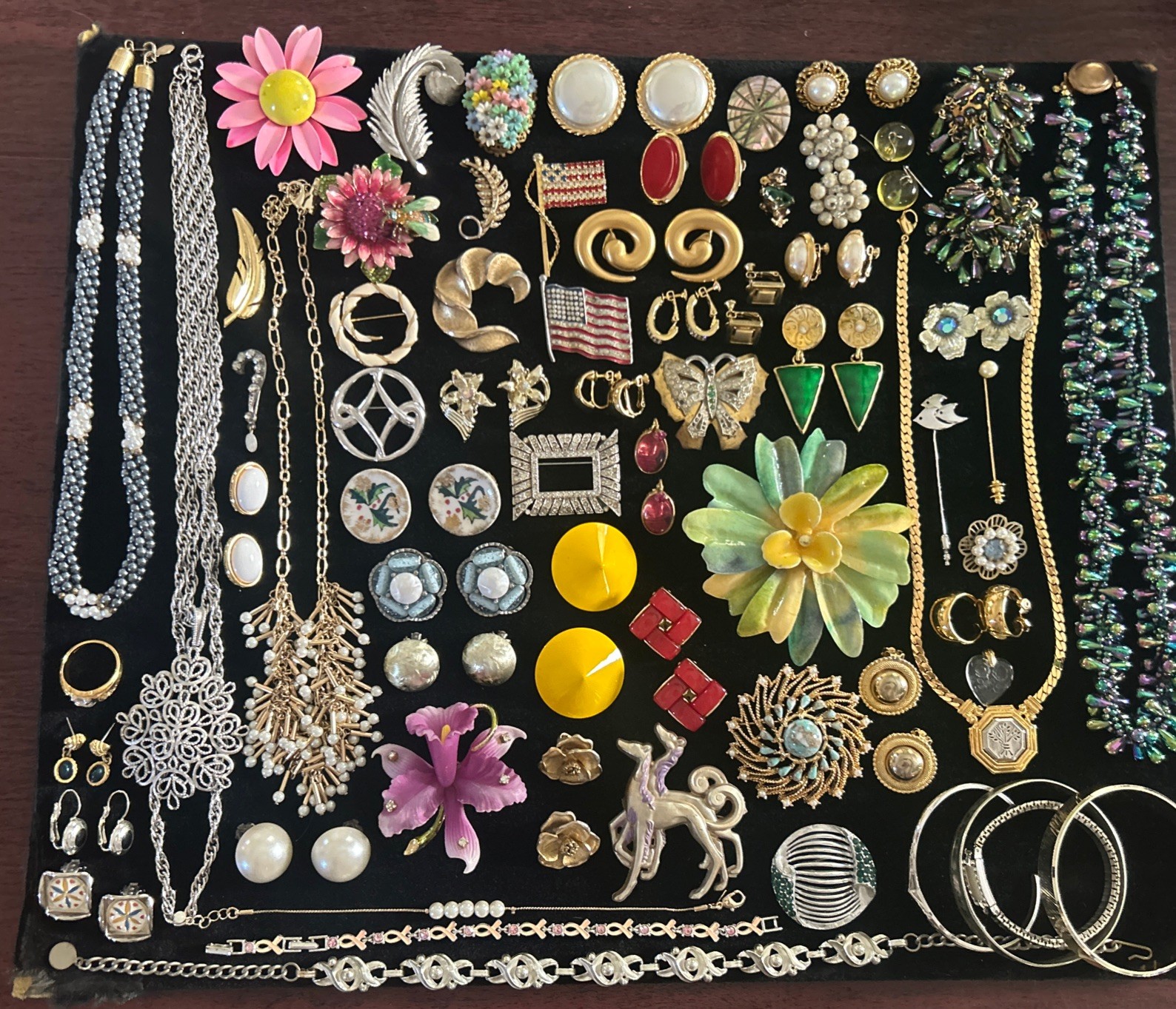 66 Vintage lot jewelry unbranded wearable Trifari Monet Coro Marian Haskell Sty