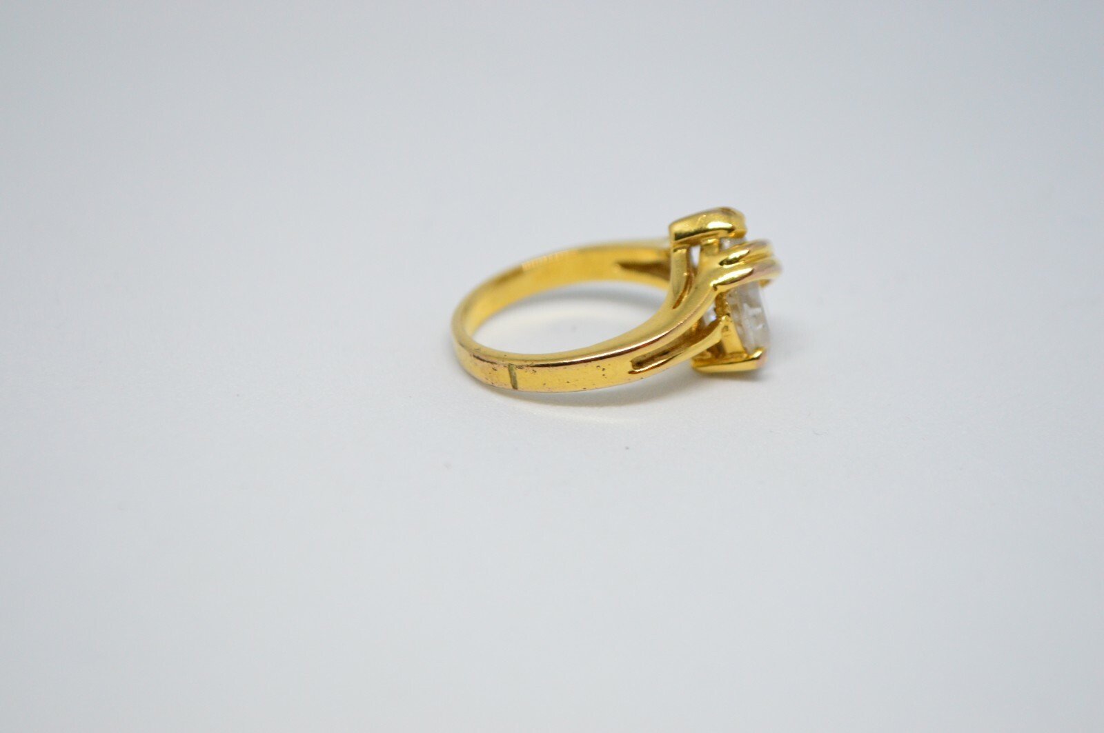 Clear Glass Rhinestone Pear Cut Solitaire Gold Tone Ring Size 6.25
