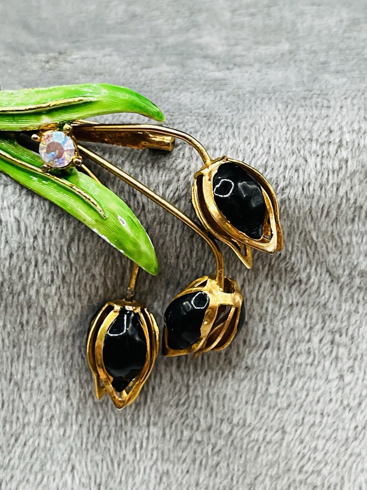Vintage Black Enamel Moving Tulip Mid Brooch 3-D Bouquet Gold tone 2.5”