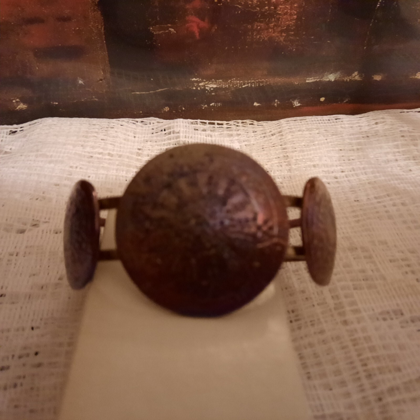 Great VINTAGE BRASS/BRONZE BRACELET With Spring Loaded Clasp To Open.2.5″ X 2″