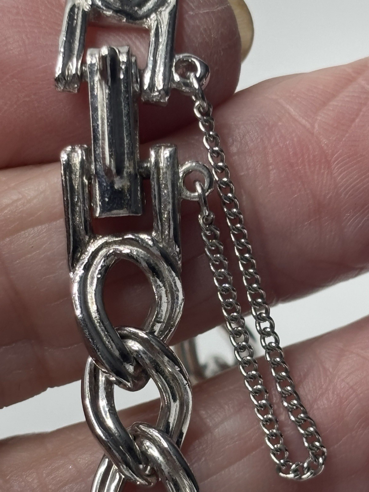 Vintage Chain Bracelet Silver Tone Safety Clasp 8” Fashion Jewelry Link