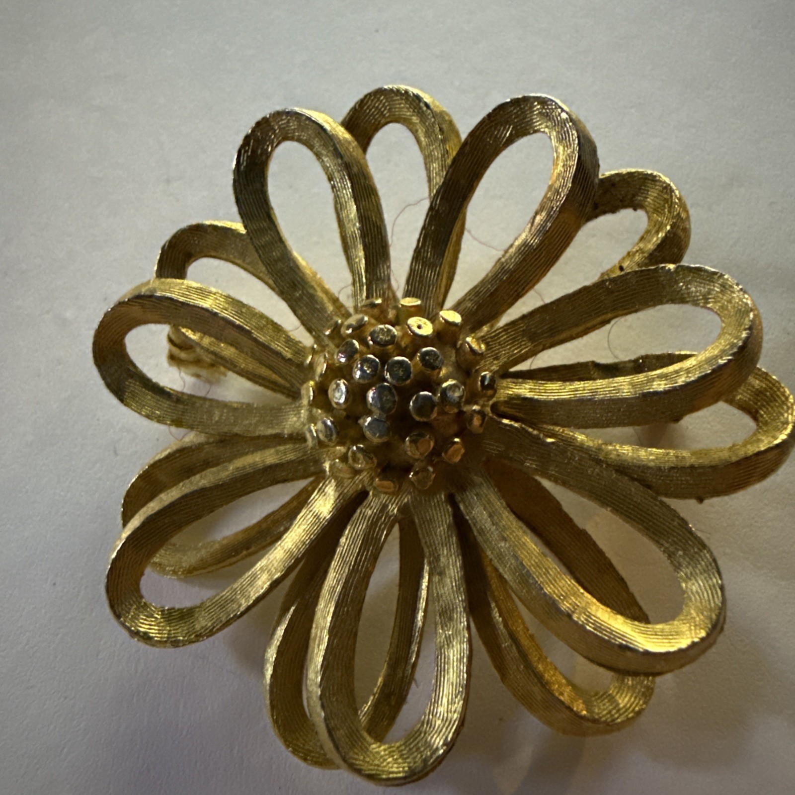 Vintage BSK Signed Daisy Floral Gold Tone Brooch