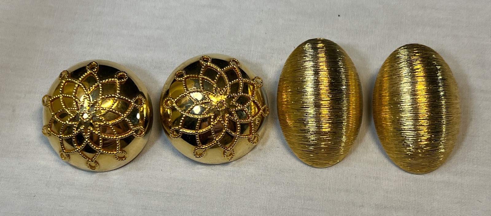 2 Sets Vintage Bright Gold Large Lightweight Metal Clip Earrings