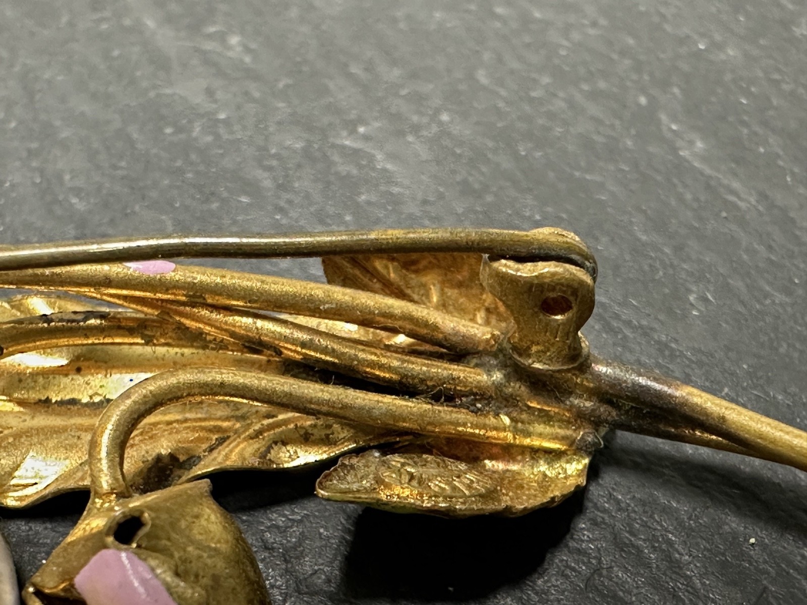 VINTAGE AUSTRIAN GOLD TONE COLORFUL FLOWERS BROOCH BY AZUB N170