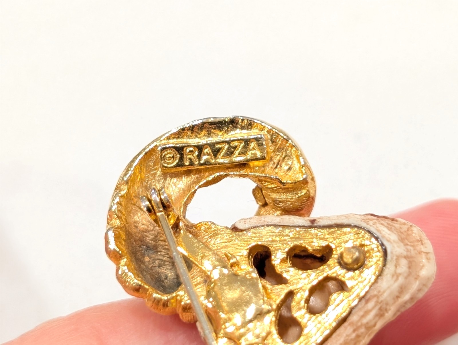 Vintage Signed Razza Zodiac Series Gold Tone Ram Head Aries Brooch Pin 2″
