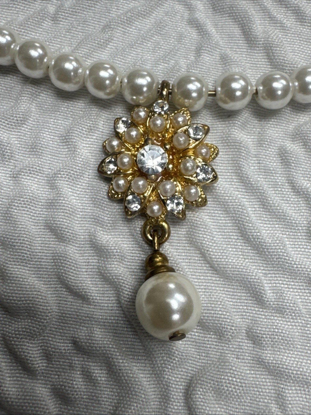 VINTAGE ANNE KLEIN Signed Faux Pearl Collar DESIGNER NECKLACE Sunburst Pendant
