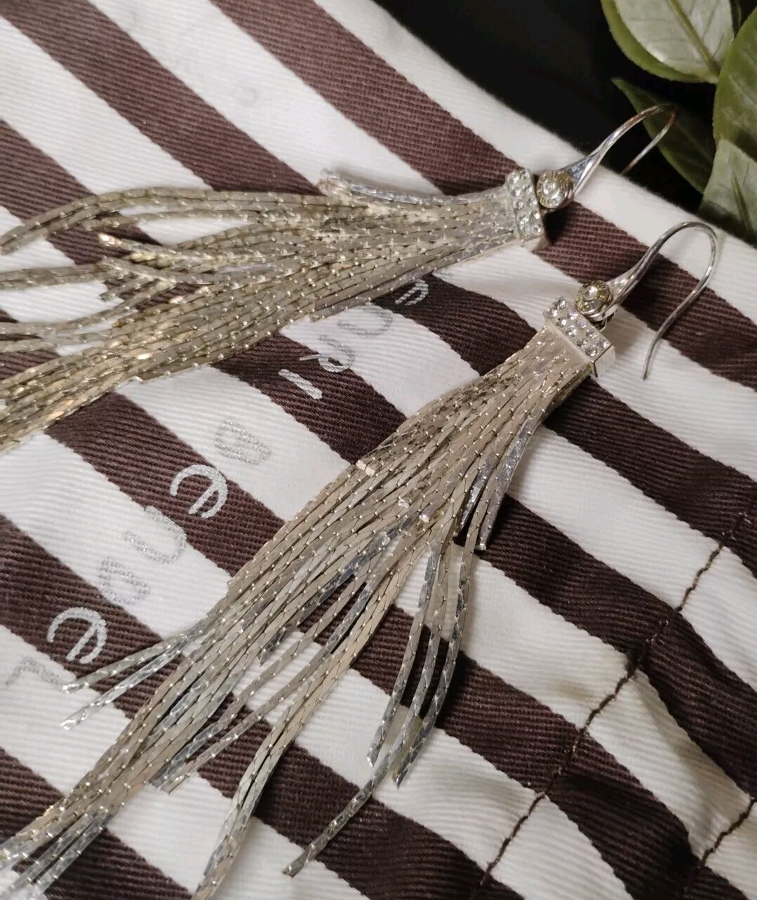 Designer HENRI BENDEL Dazzling 6″ Cascade Waterfall Silver Tone Earrings w/Bag!