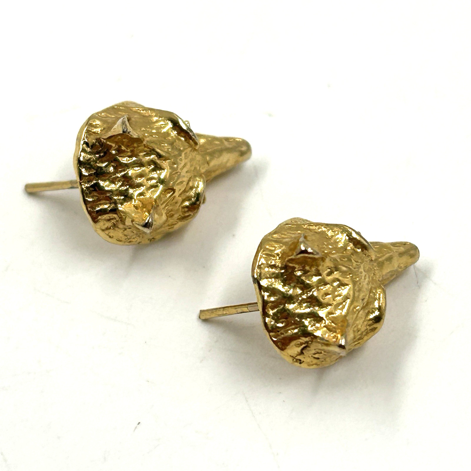 Vintage Signed Gay Boyer Gold Tone Fox Wolf Head Earrings