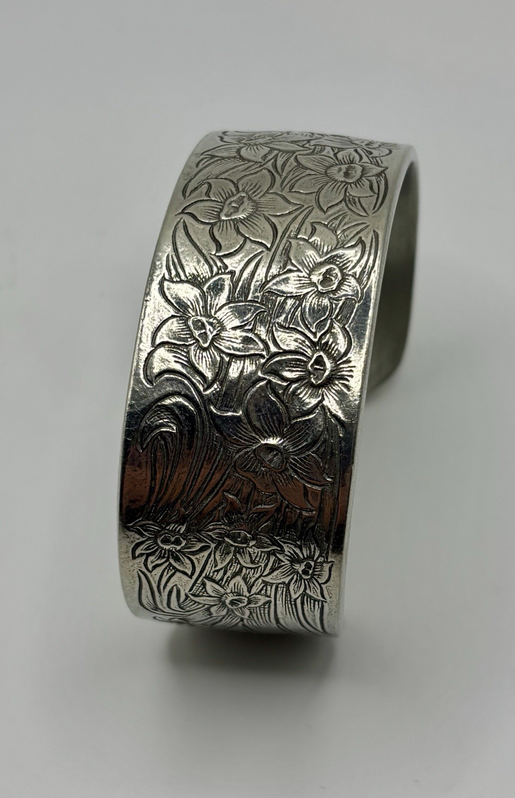 Vintage Salisbury Pewter Flower of The Month March Cuff Bracelet Made In USA