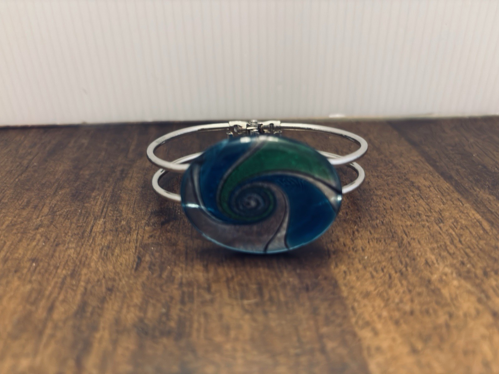 Bracelet Blue Green White & Purple Dichroic Glass Swirl Hinge Clamper Vtg in Box