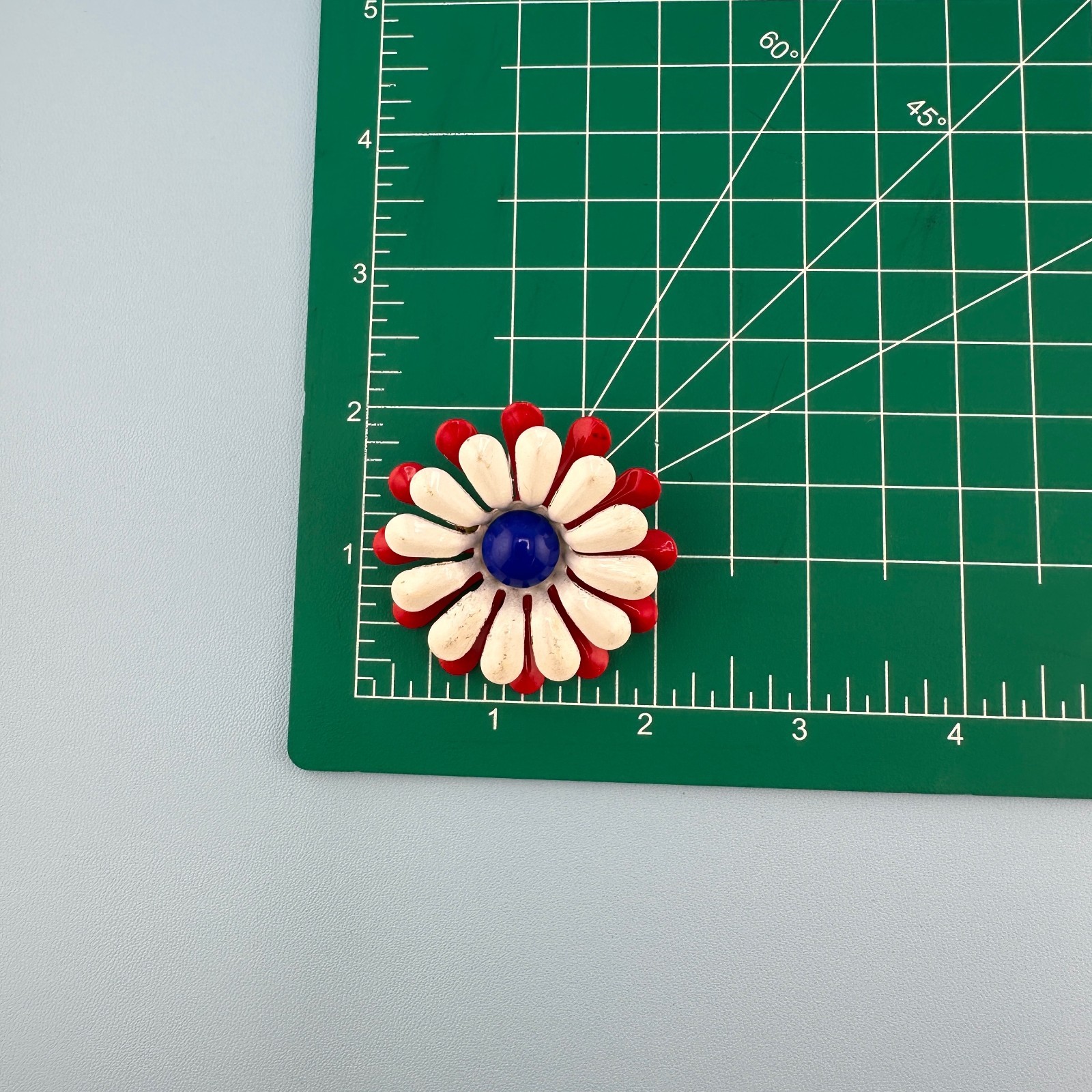 Vintage Enamel Flower Brooch Earrings Set Red White Blue Daisy Mod Retro 60s