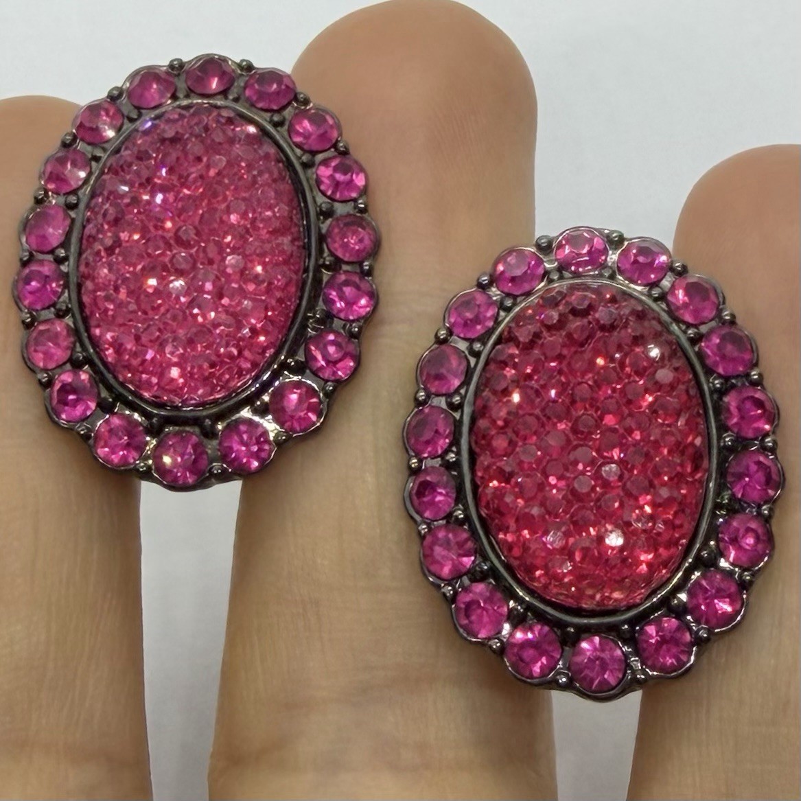 Vtg Raspberry Pink Druzy Rhinestone Gunmetal Statement Earrings Oval Huggie Clip