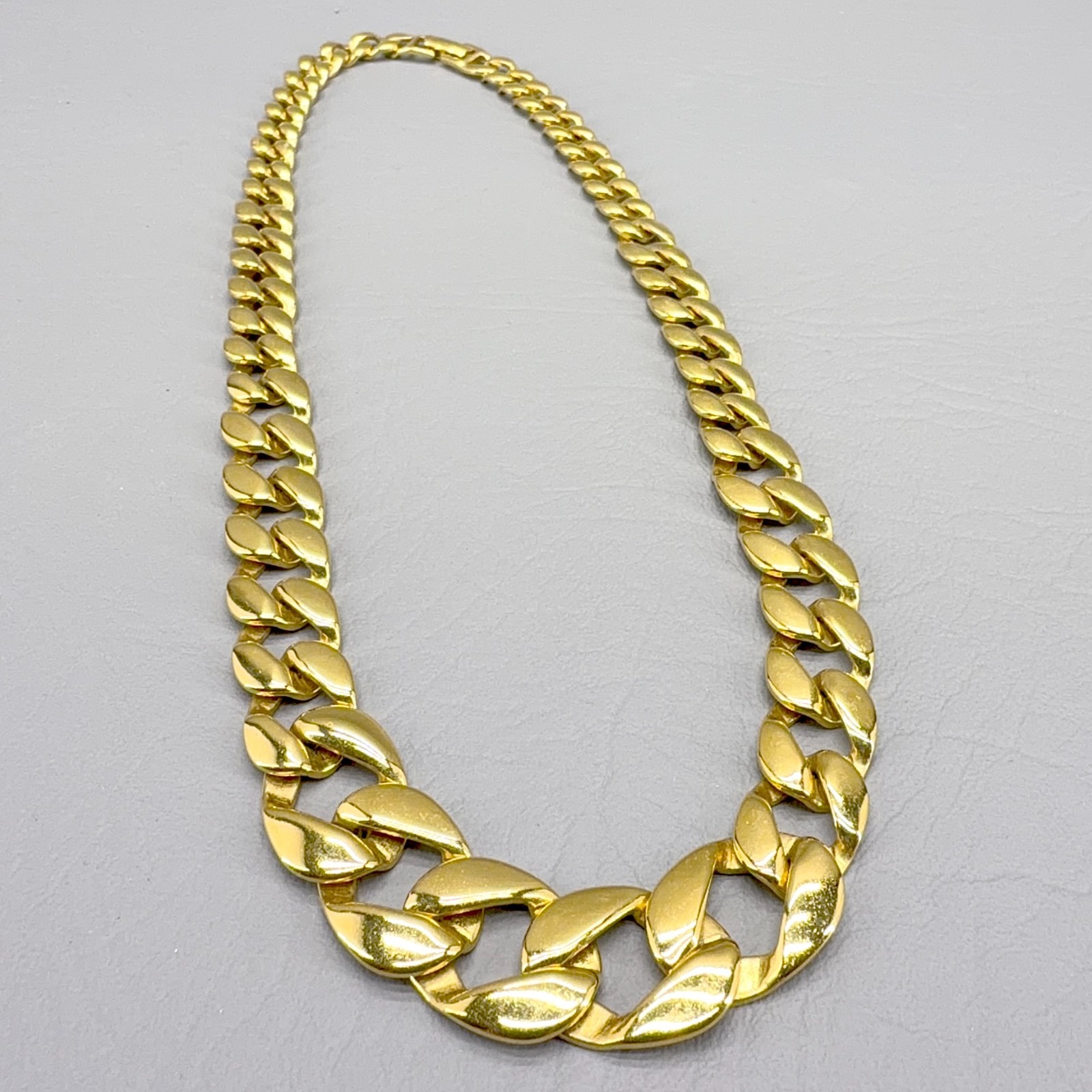 Vintage Chunky Chain Necklace Gold Tone 80s 16″