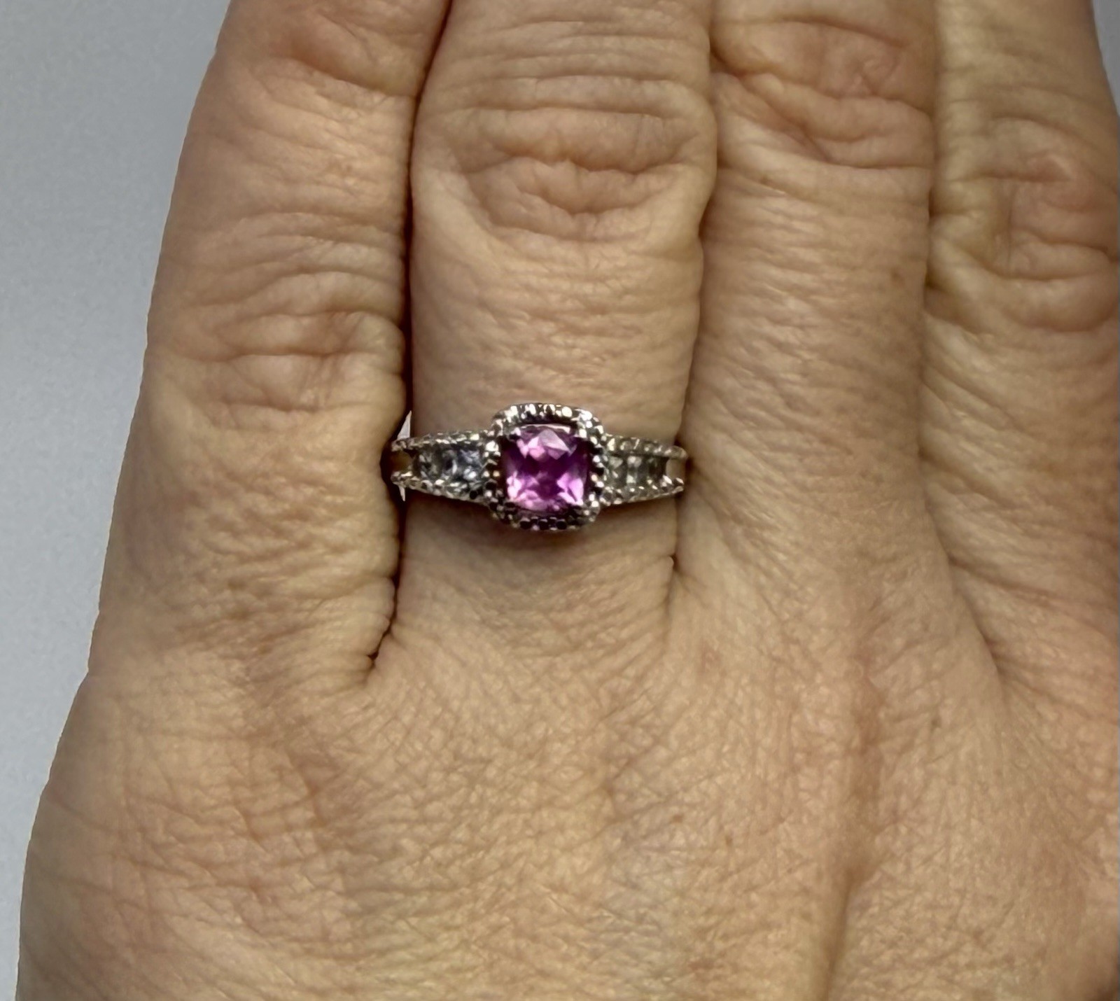 VINTAGE E.S. FEINSTEIN Ring Sz 7 with Dark Pink Stone STERLING SILVER 925