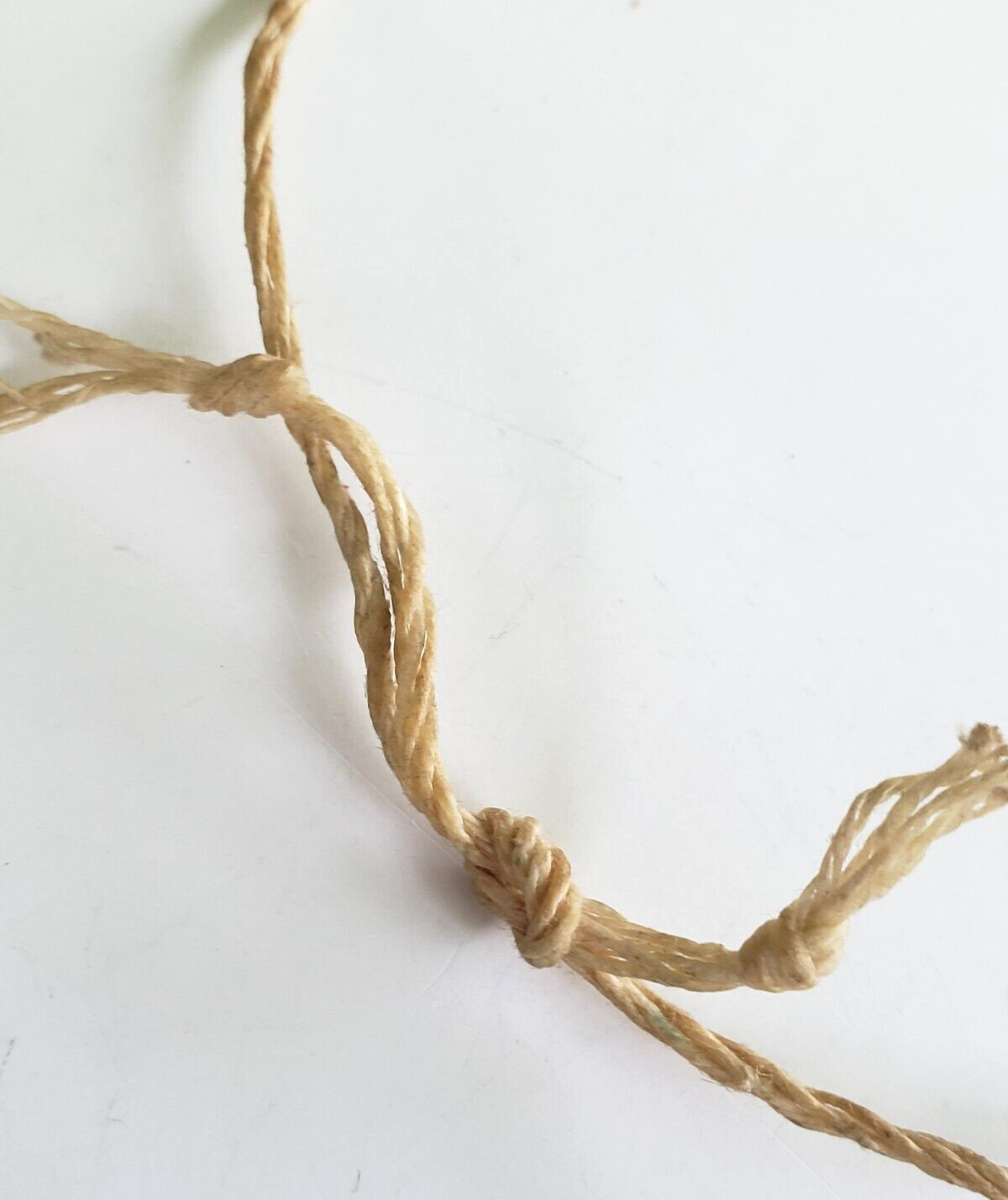 Vintage Hemp Macrame Red Wood Bead Choker Necklace 21.5″ Waxed Cord Knot Clasp