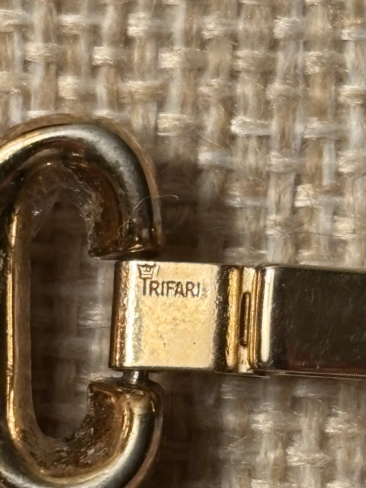 Vintage Trifari Crown Link Bracelet Gold Tone With Brown Bronze