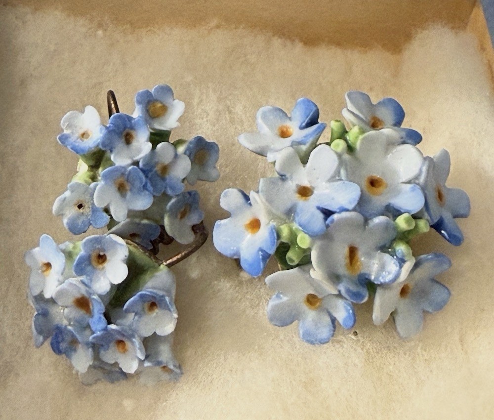 Denton England BLUE Forget Me Not porcelain flower Screw Back Earrings Pin Set