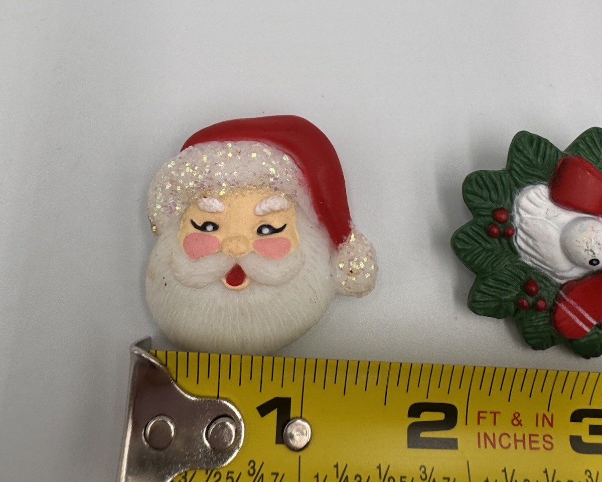 2-VTG Fun World Christmas Pins Santa Claus & Wreath Bird Brooch Lot