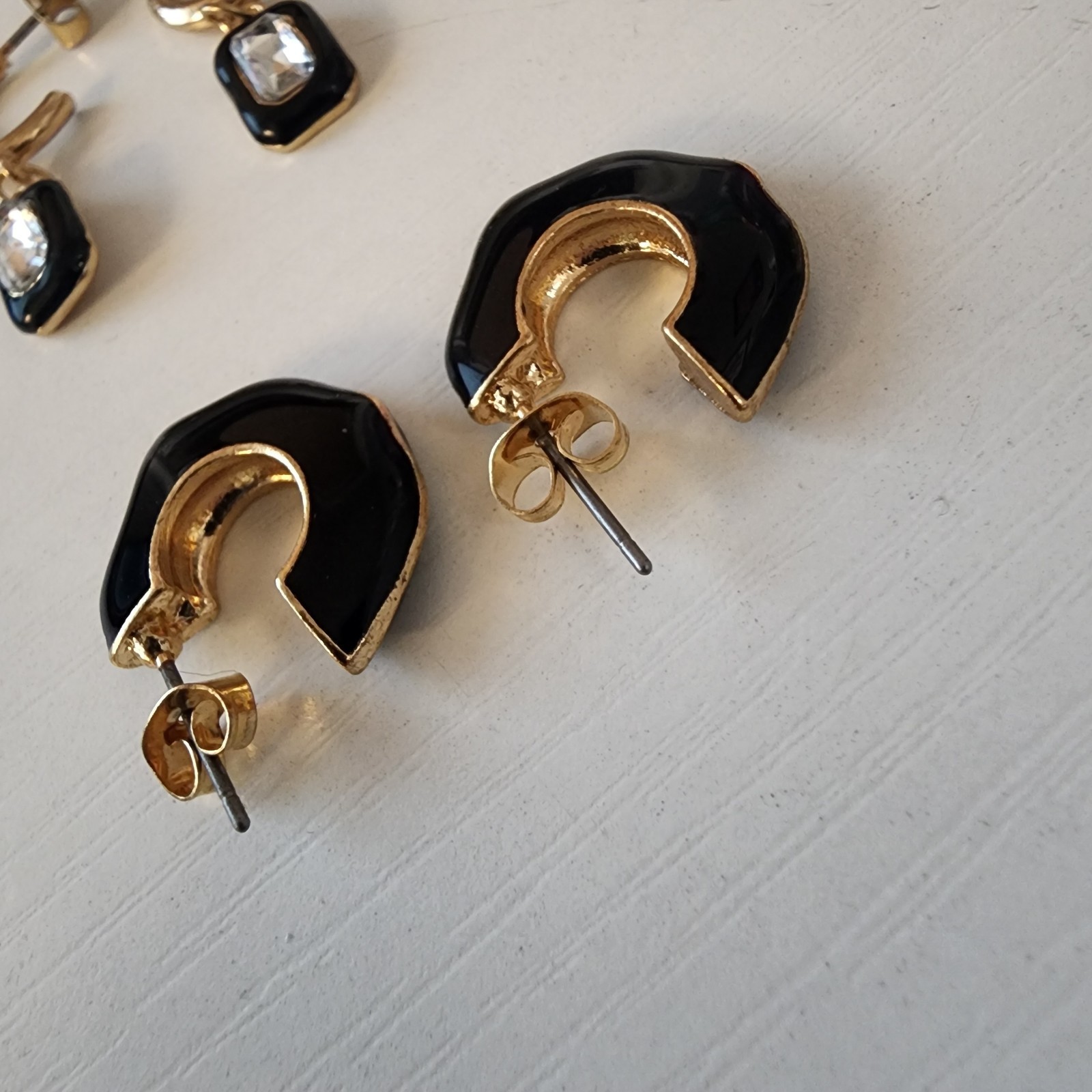 2 Sets Of Vintage Black Enamel Gold Tone Earrings Gothic Dangle And Hoop