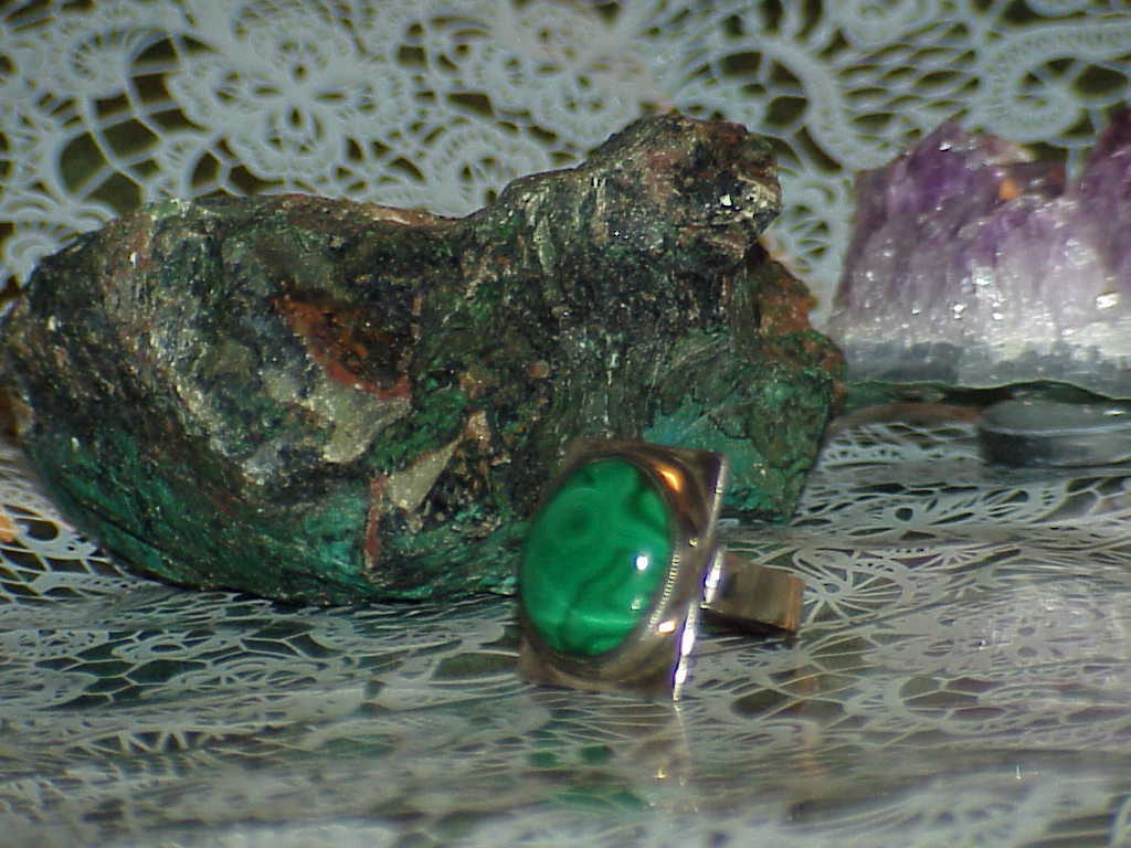 STERLING SILVER MALACHITE RING SQUARE SZ 7 HANDMADE FABULOUS VINTAGE MODERNIST