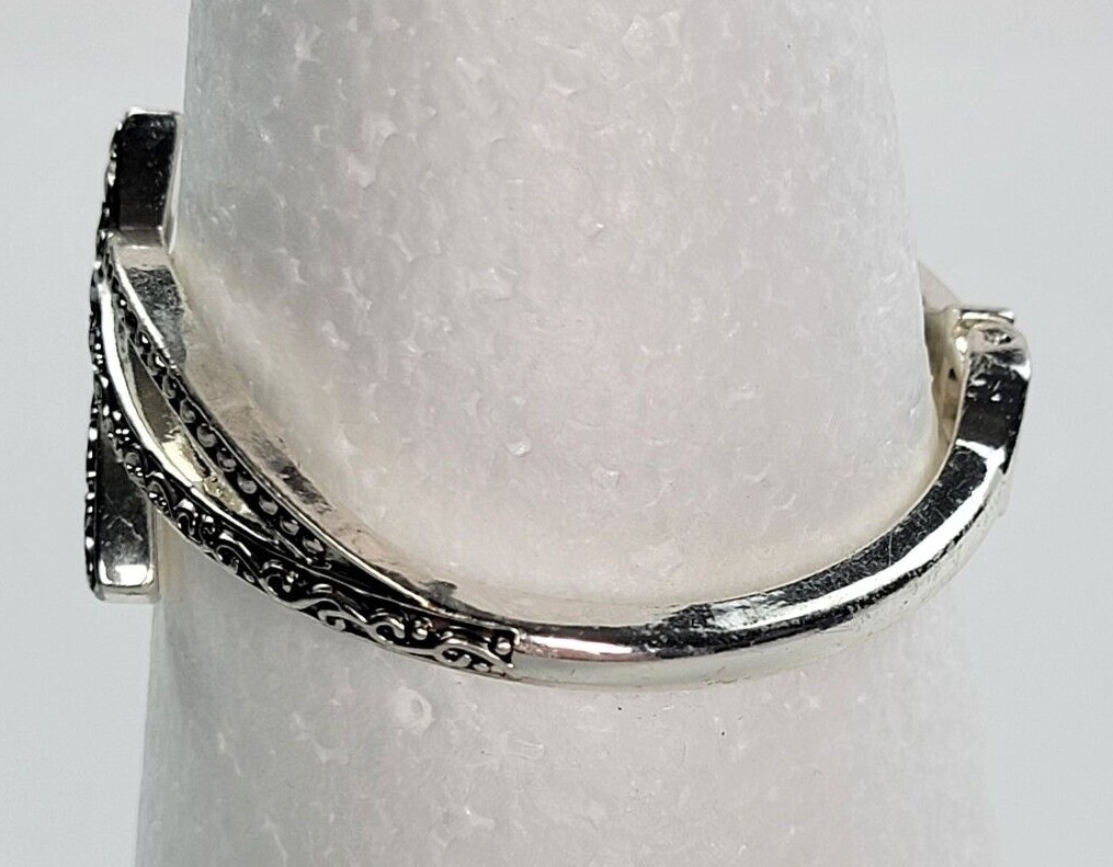 Napier Silver Tone Hinge Bracelet 6.5″ Open Work Leaf Filigree Oval Bangle