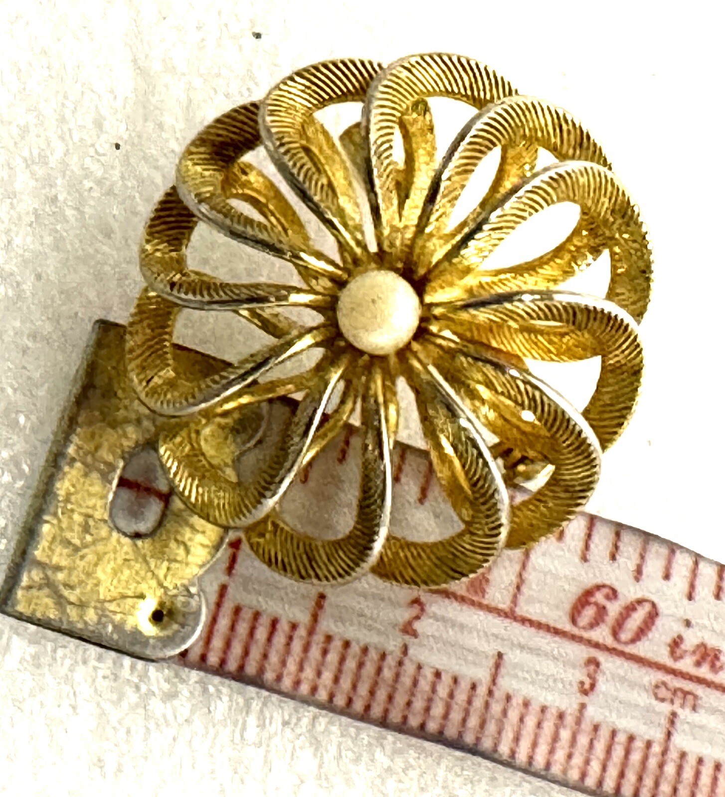 Swirl Ribbon Flower Brooch Pin Gold Tone Classic Design 1”