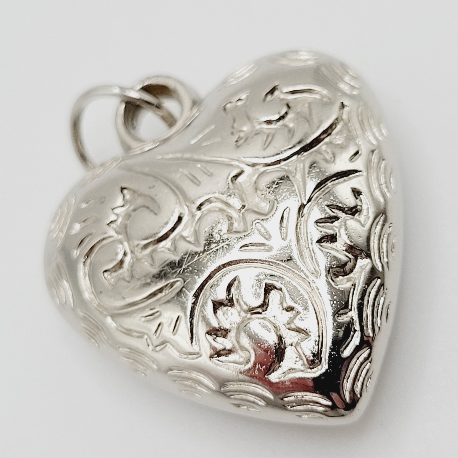 Puffed Puffy Puff Heart Silver Tone Acrylic Engraved Pattern Vintage Pendant
