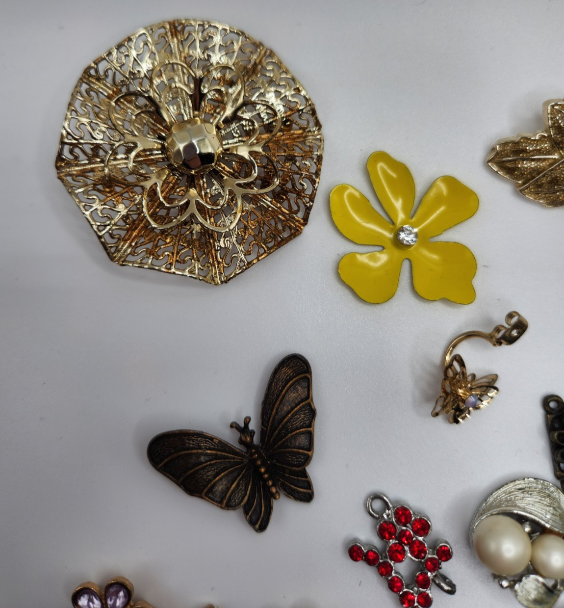 Flower Craft Jewelry Pieces Junk Drawer 30 Different Pieces