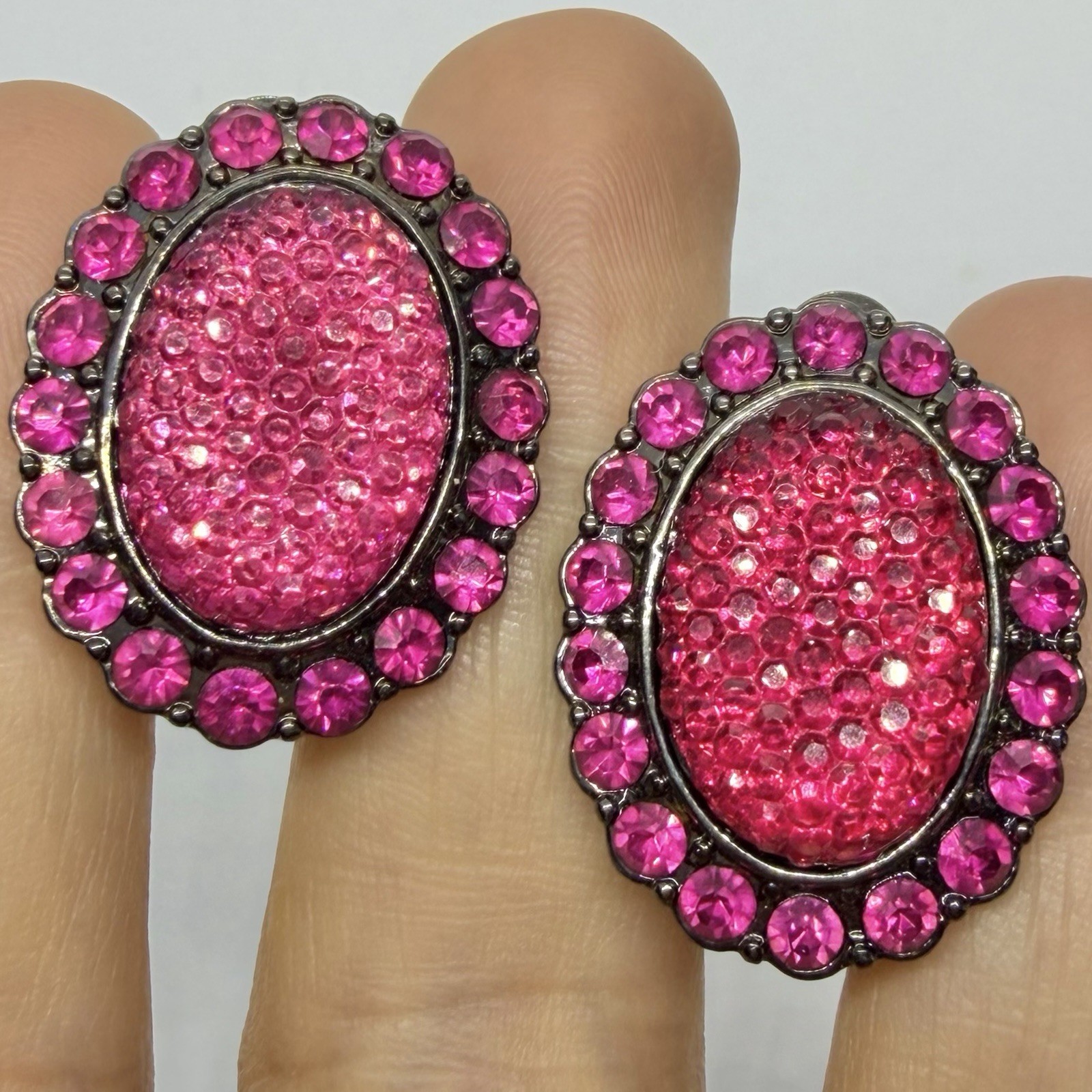 Vtg Raspberry Pink Druzy Rhinestone Gunmetal Statement Earrings Oval Huggie Clip
