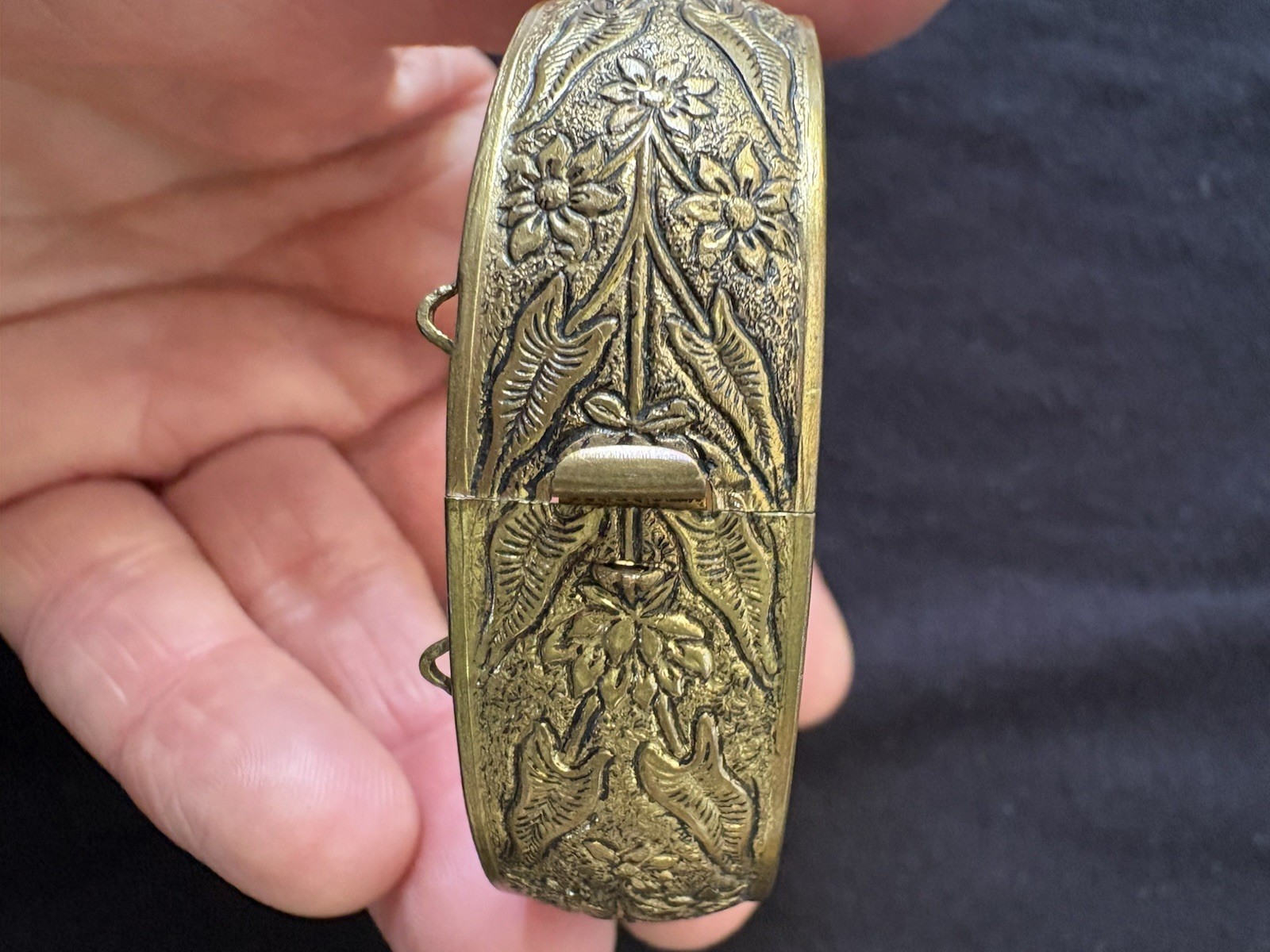 Vintage Lot of 2 Gold Floral Engraved Hinged (1) Brass Bangle Bracelets