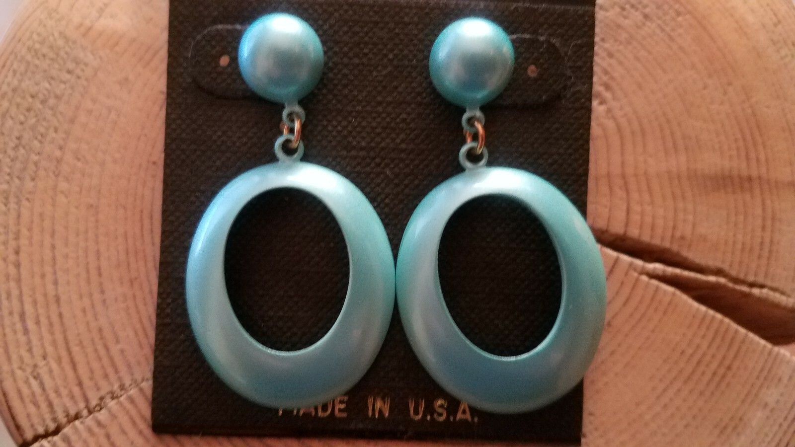Ladies Vintage, Light Teal Blue, Dangle Earrings! VERY GOOD condition! UNIQUE!